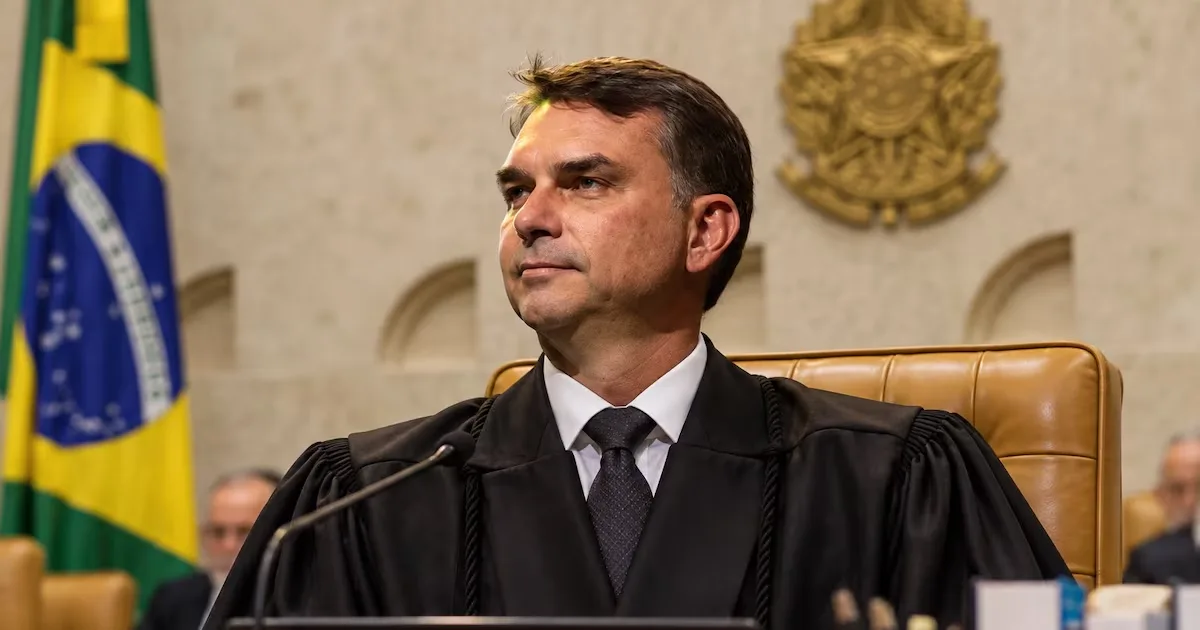 Possível indicação de Flávio ao STF exigiria renúncia à Presidência