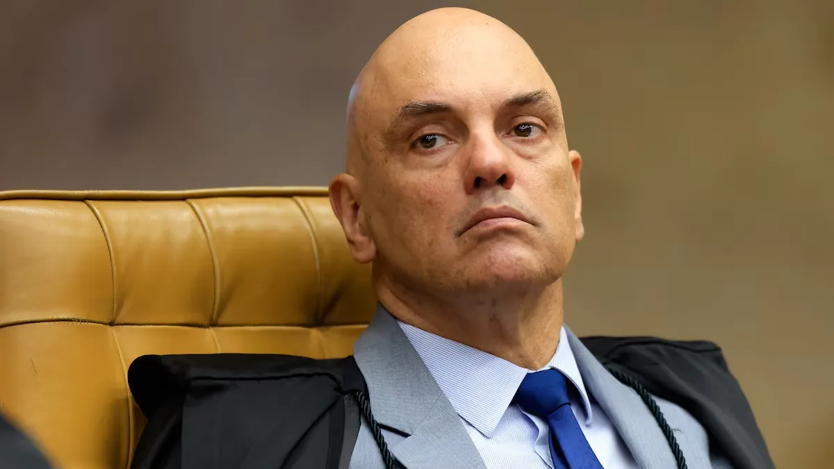 Moraes deve contestar colegas antes de julgamento sobre mensagens com Vorcaro