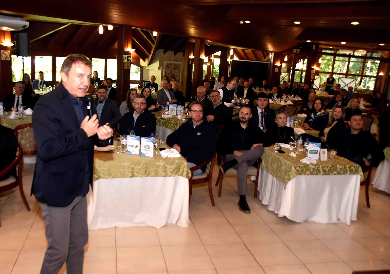 Presidente do Grupo Argenta descarta falta de diesel e gasolina no Brasil