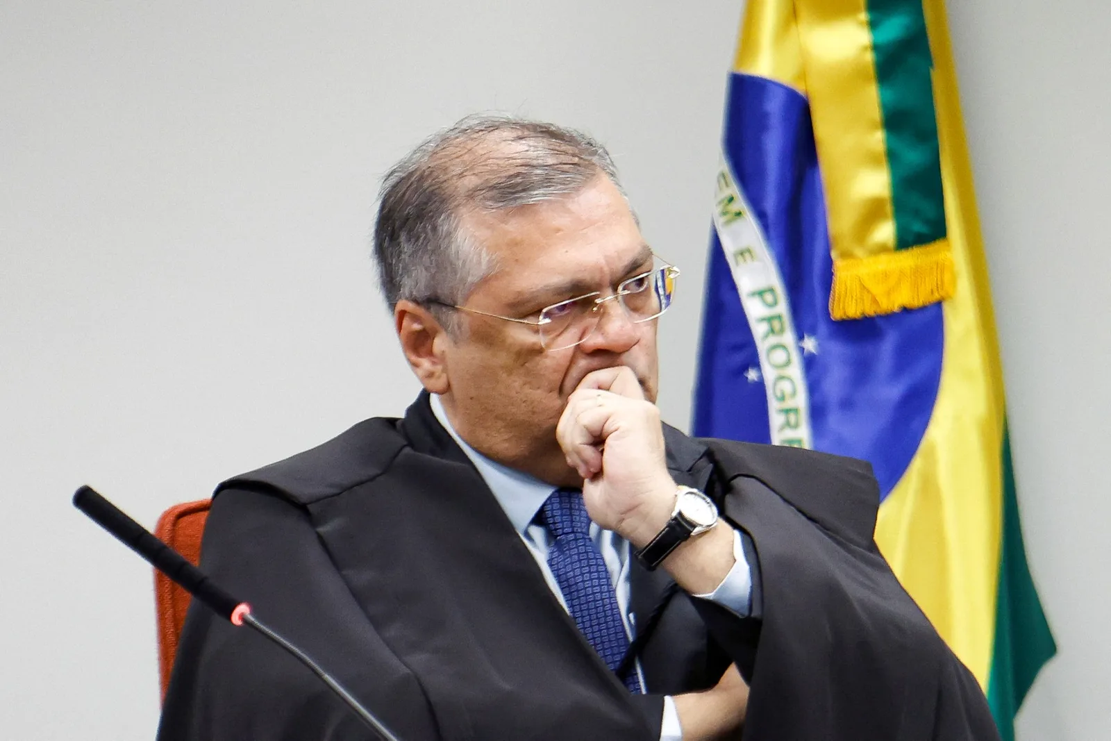 Debate sobre prazo de inquéritos divide ministros do Supremo