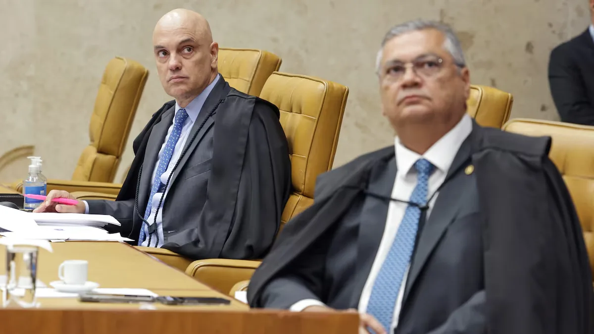 Dino e Gilmar articulam estratégia para evitar apuração sobre Moraes no STF