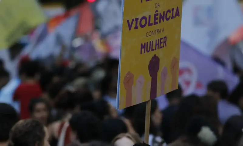 Plataformas terão de detalhar canais contra violência digital de gênero