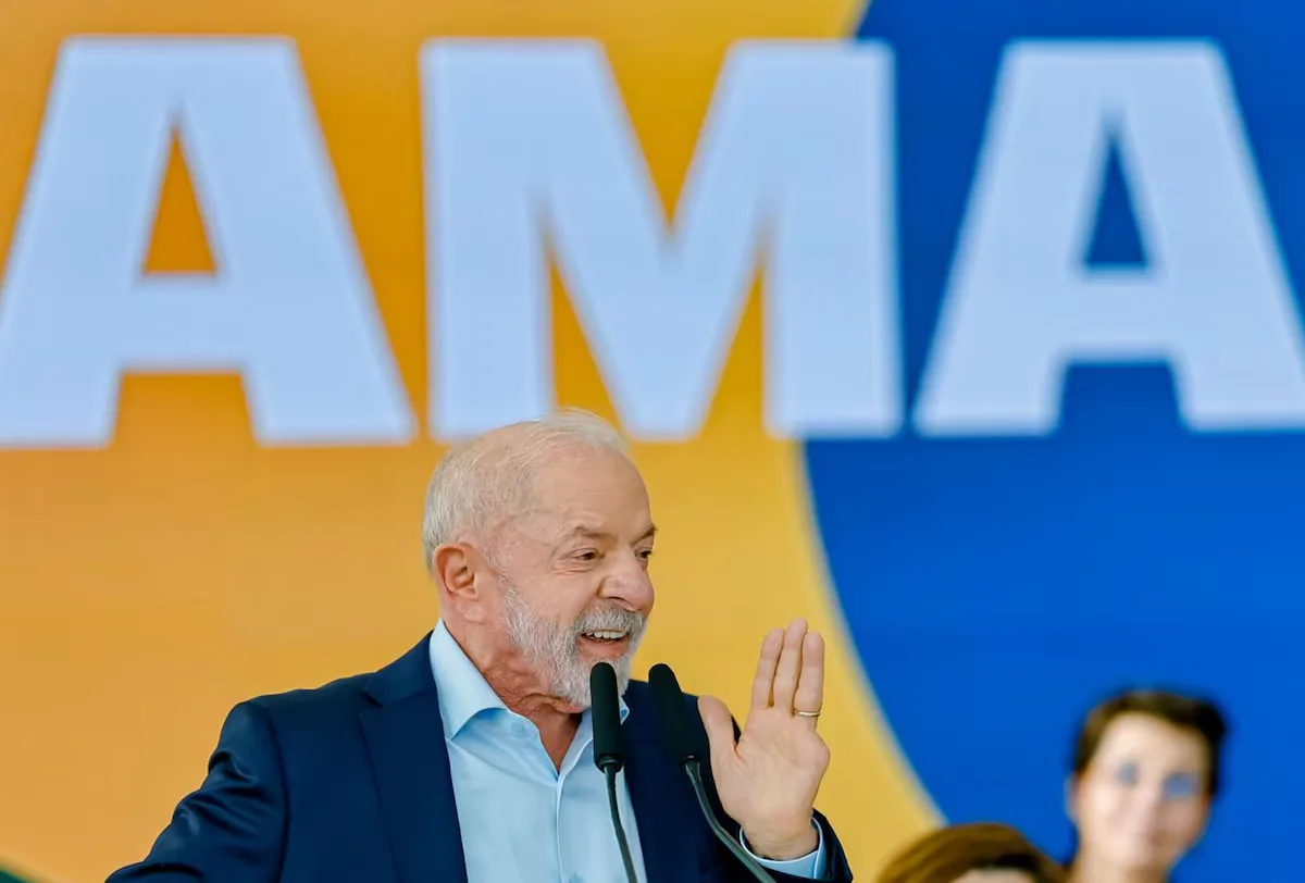 Bolsa Família tem reajuste anunciado antes da eleição e gera reação jurídica