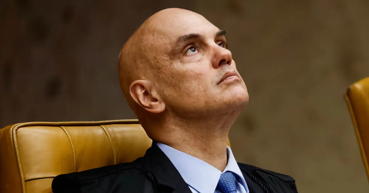 Moraes questiona origem de relatório da PF e cita possível interferência estrangeira