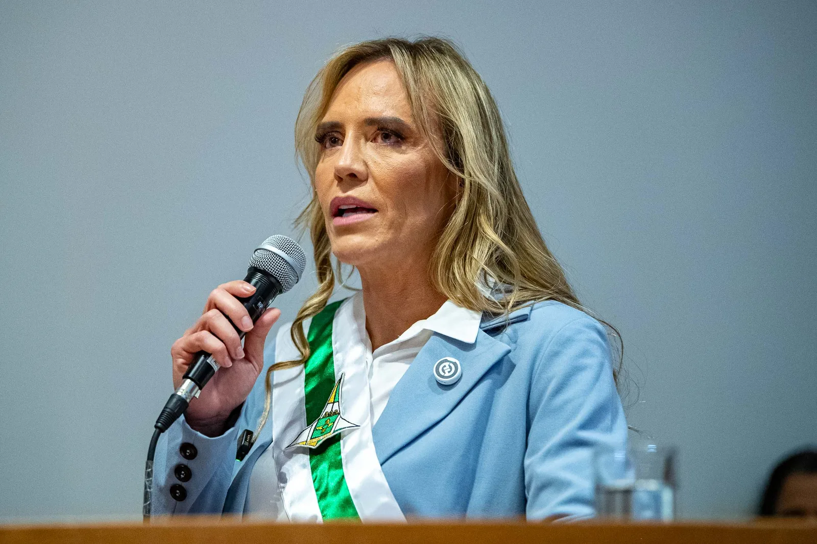 Sete respostas marcam confronto entre seis candidatos ao governo do DF