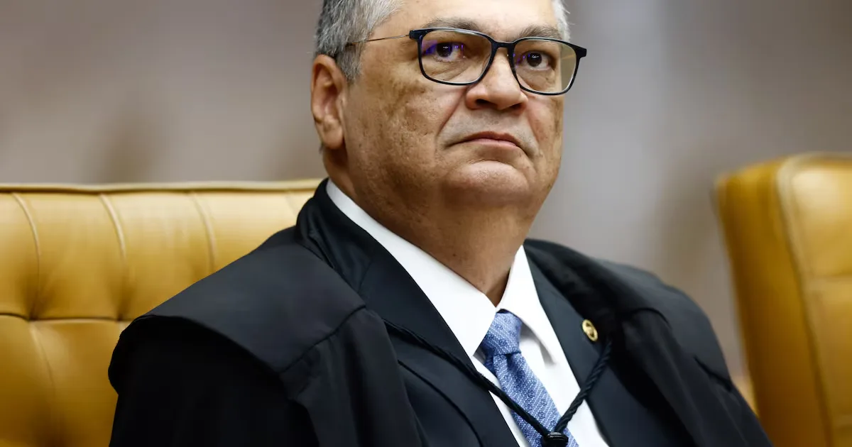 Dino questiona promessa de encerrar inquérito das fake news no STF