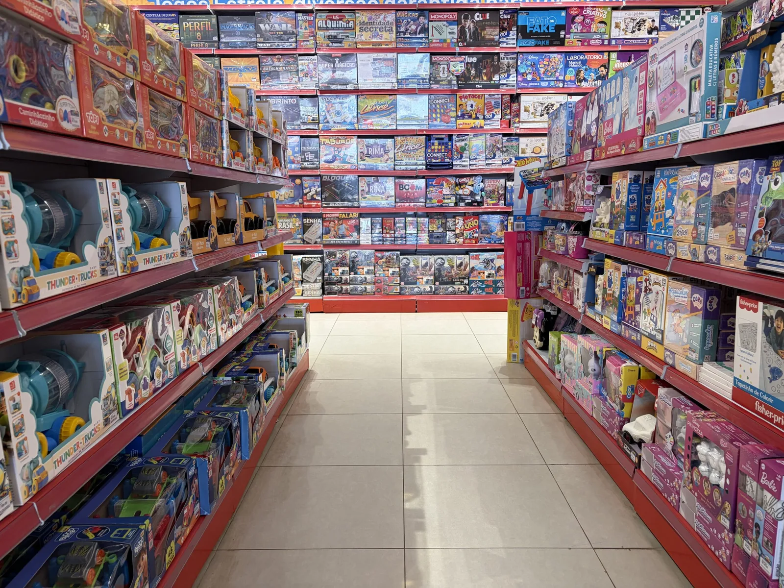 Comércio do DF projeta alta nas vendas, mas consumidores reduzem gasto médio
