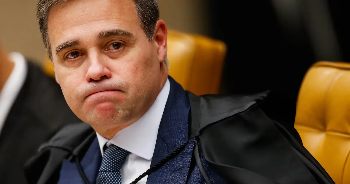 Mendonça pede a Fachin intervenção contra decisão de Dino sobre a PF