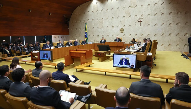 Ministros defendem julgamento conjunto de pedidos sobre Moraes e Mendonça