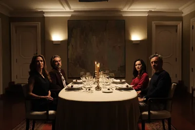 Suspense brasileiro leva dilema familiar e polarização política à mesa de jantar