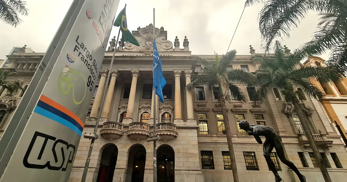 Faculdade de Direito da USP apoia Fachin na condução da crise no STF