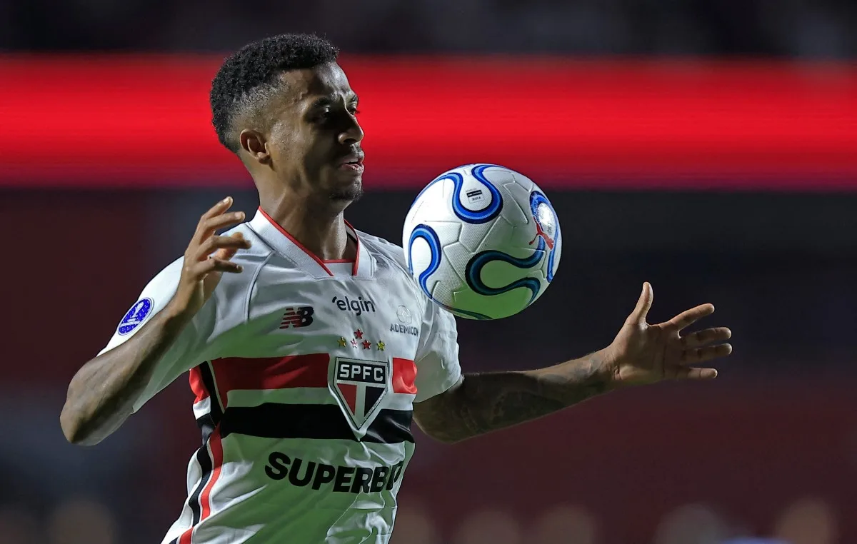 Calleri decide no pênalti, e São Paulo supera o Internacional no MorumBis
