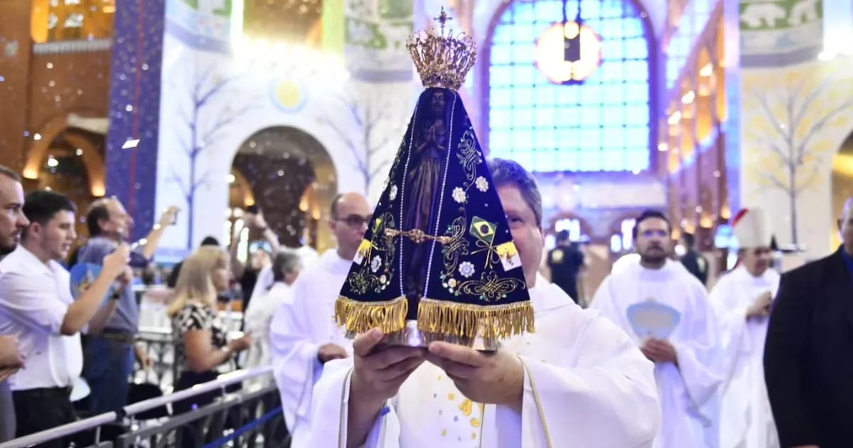 História falsa liga Flávio Bolsonaro a projeto sobre Nossa Senhora Aparecida