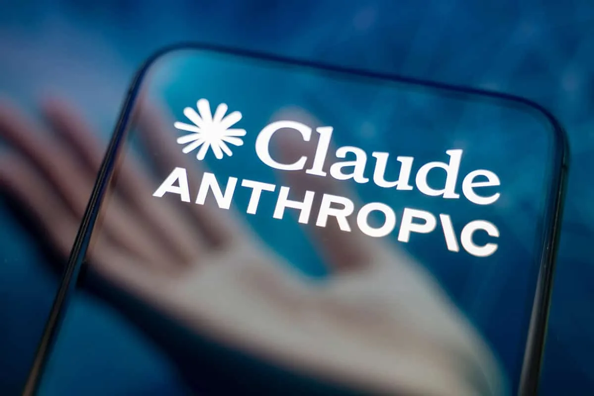 Anthropic bloqueia usos do Claude em armas, ataques e espionagem tecnológica