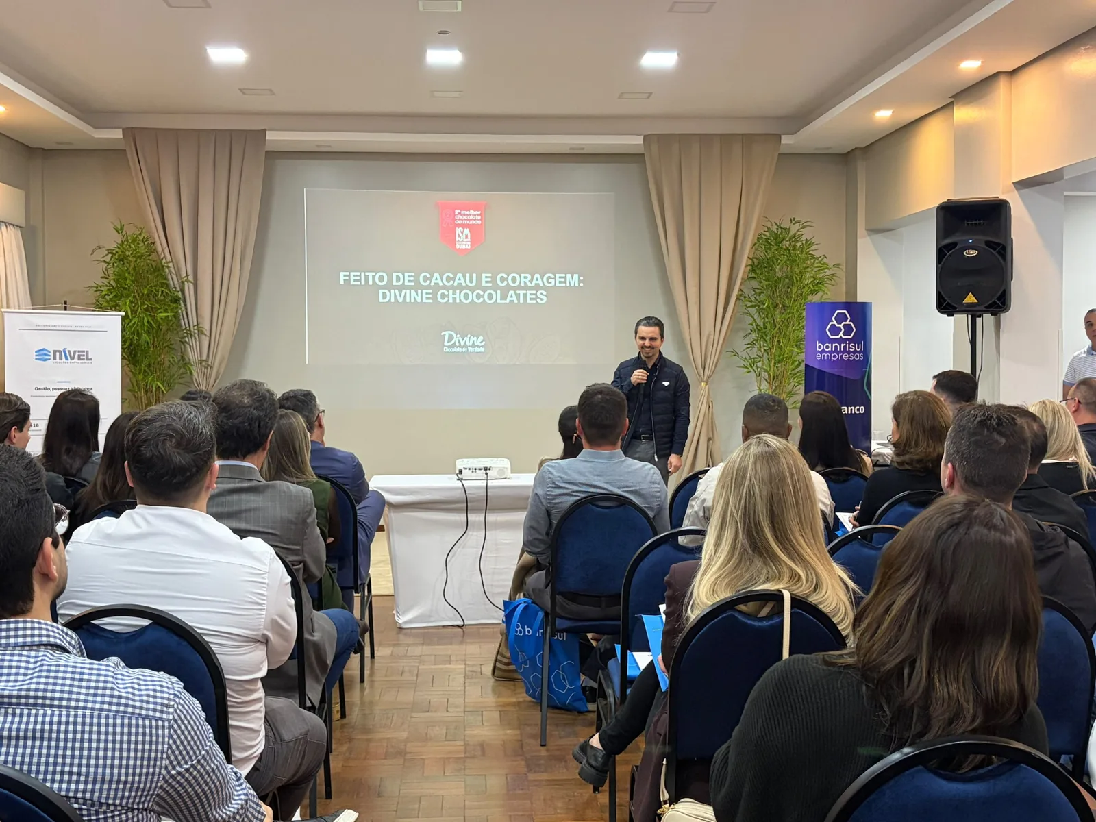 Workshop debate gestão, sucessão e inovação em empresas do Vale