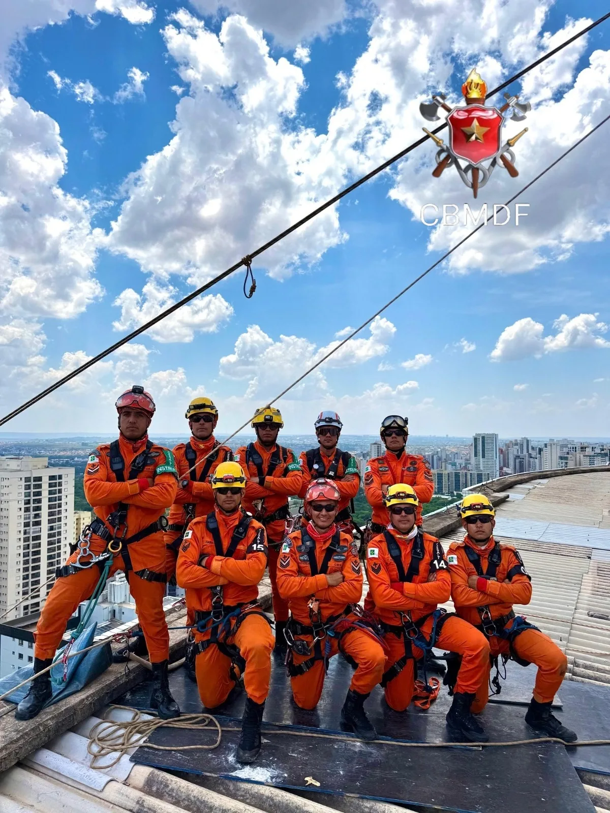 CBMDF realiza simulação de resgate entre prédios em Águas Claras