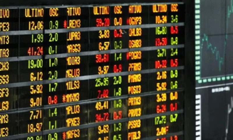 Ibovespa sobe 1,20% com pesquisas eleitorais e fecha no maior nível desde maio