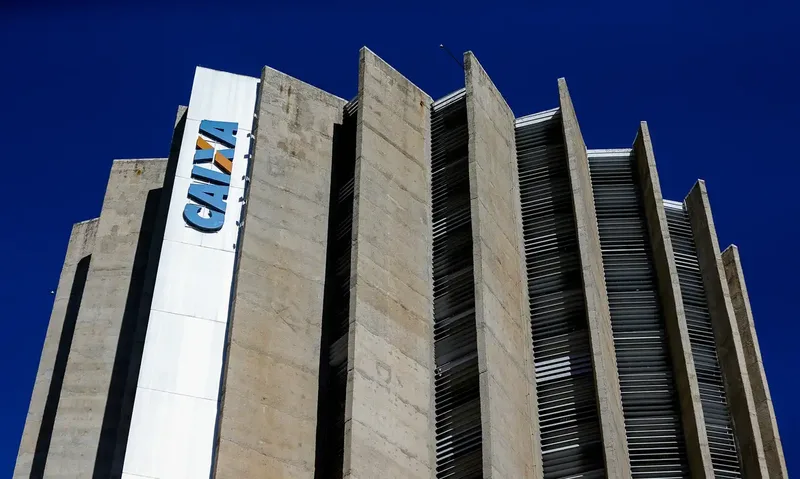 Caixa condiciona fim da greve a adesão de bancários até sexta-feira