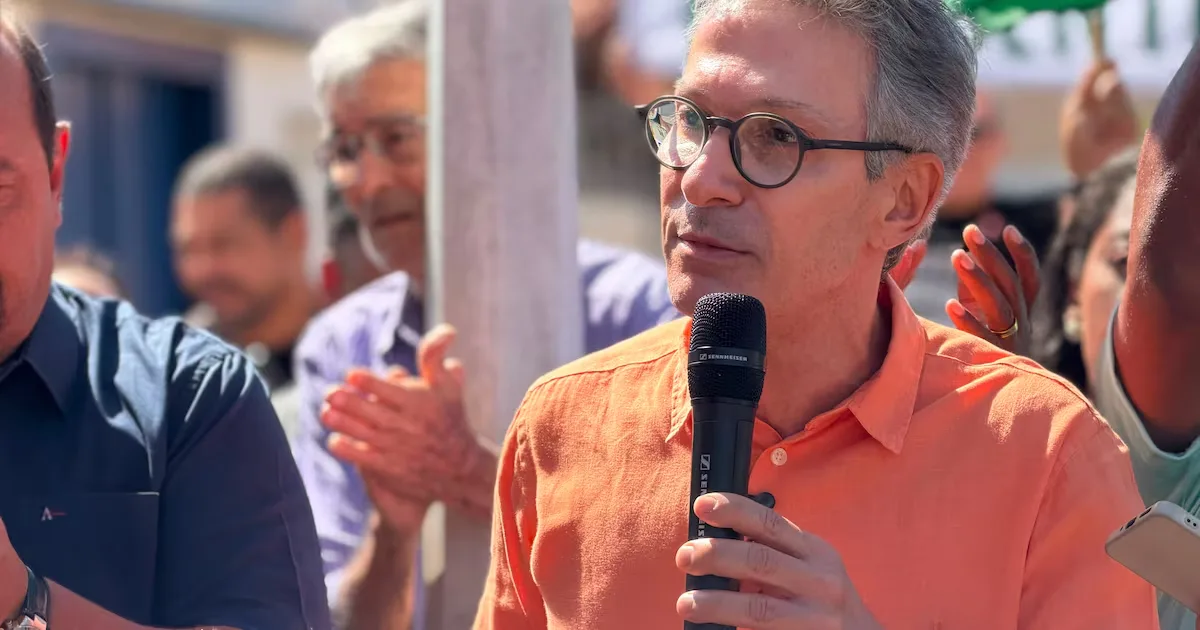 Zema pode abandonar candidatura ao Planalto nesta terça-feira