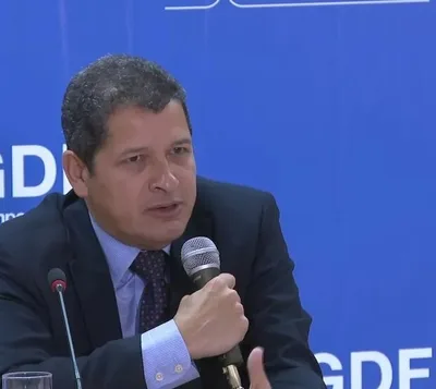 Sandro Avelar propõe ampliar rede de câmeras no Distrito Federal
