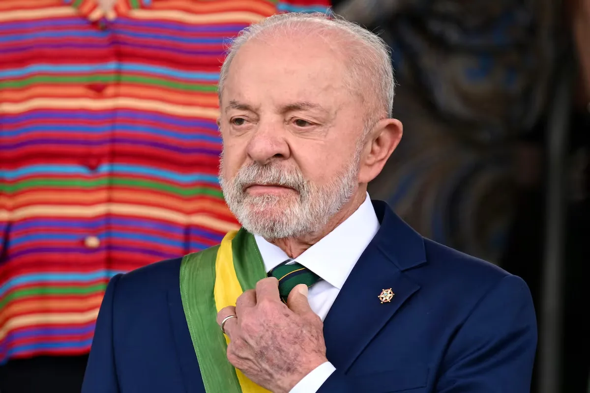 Aprovação em queda amplia incerteza sobre reeleição de Lula