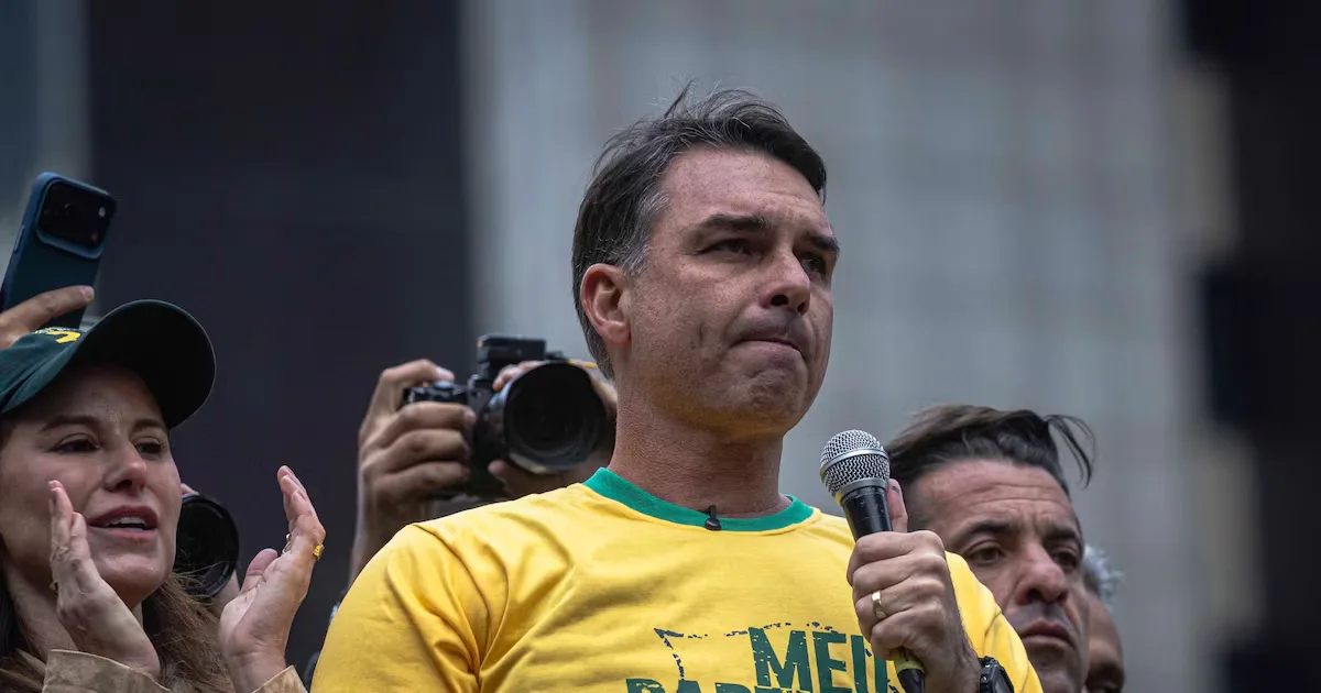 TSE mantém investigação sobre participação de Flávio Bolsonaro em evento de Barretos