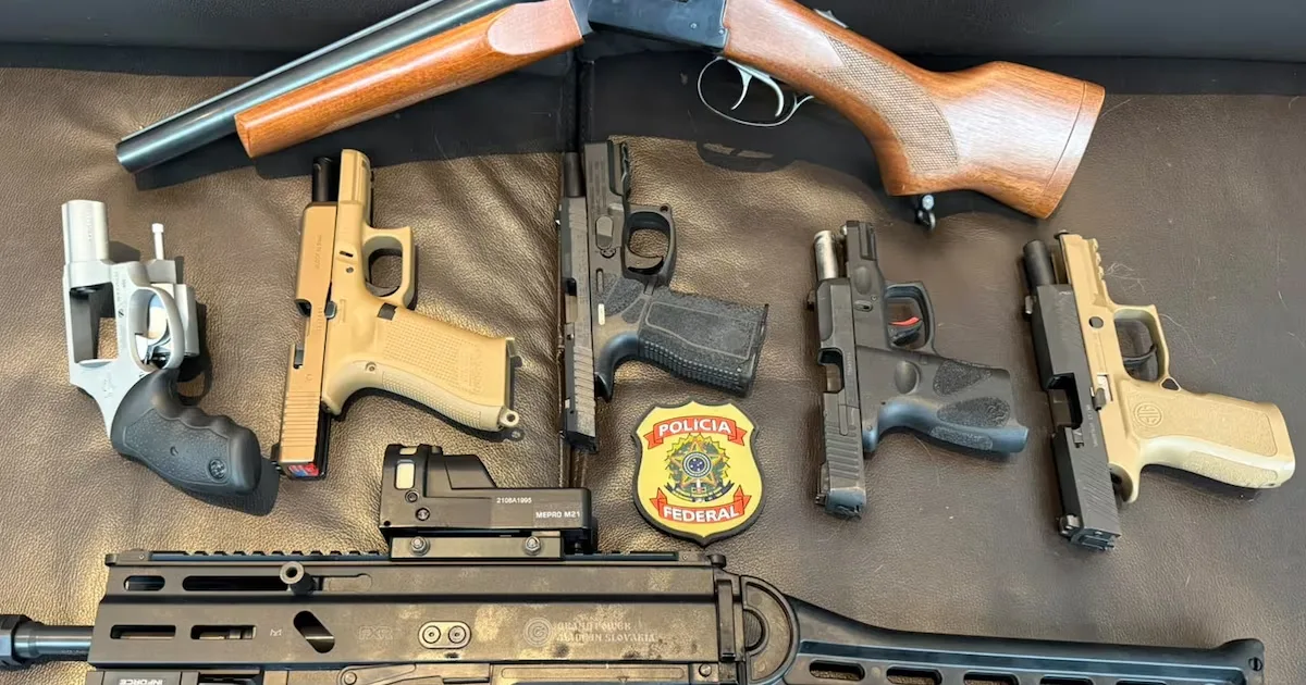 PF apreende sete armas de Mario Frias e investiga endereço divergente