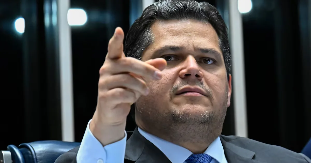 Pedidos contra ministros do STF ampliam pressão sobre Davi Alcolumbre