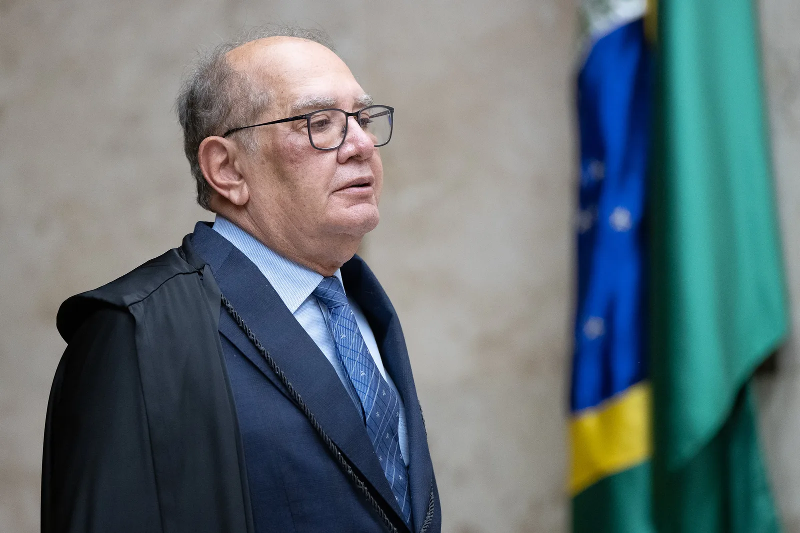 Gilmar Mendes questiona escolha de data por Mendonça no caso Master