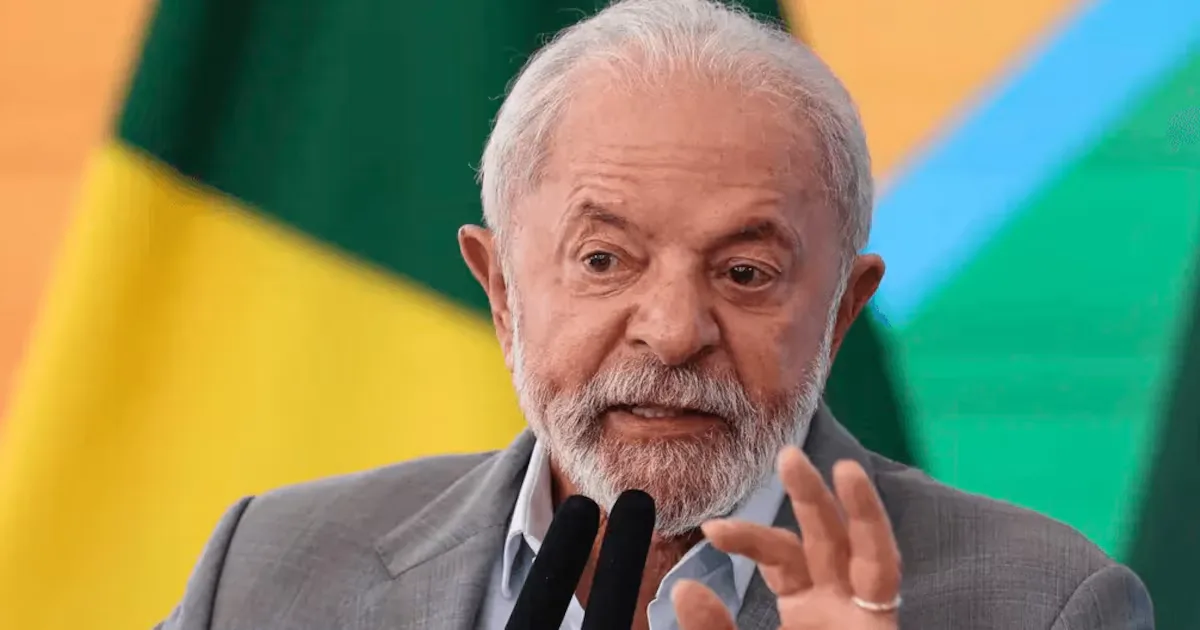Flávio Bolsonaro leva ao TSE ação contra Lula por evento na Eurofarma