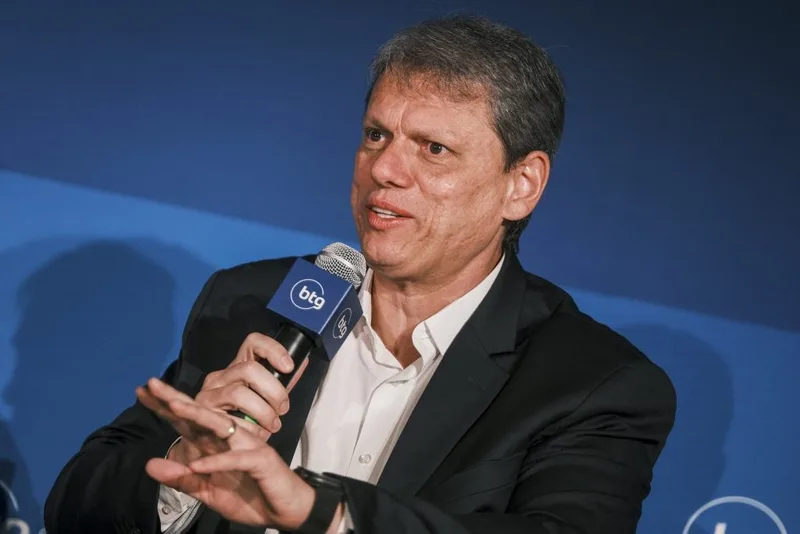Governador cobra respostas sobre crise no STF e caso Dark Horse