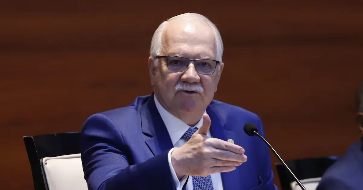Fachin assume relatoria sobre Moraes após acordo com Mendonça no STF