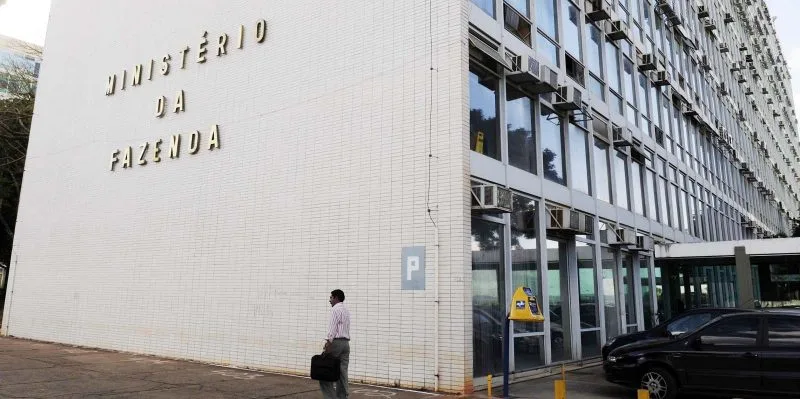 Governo prevê bloqueio de R$ 2,798 bilhões em emendas