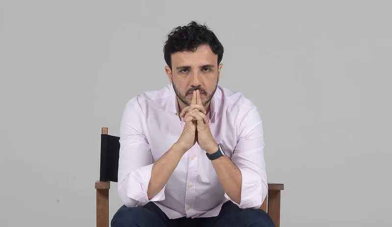 Renan Santos questiona instituições e cobra investigação sobre caso Banco Master