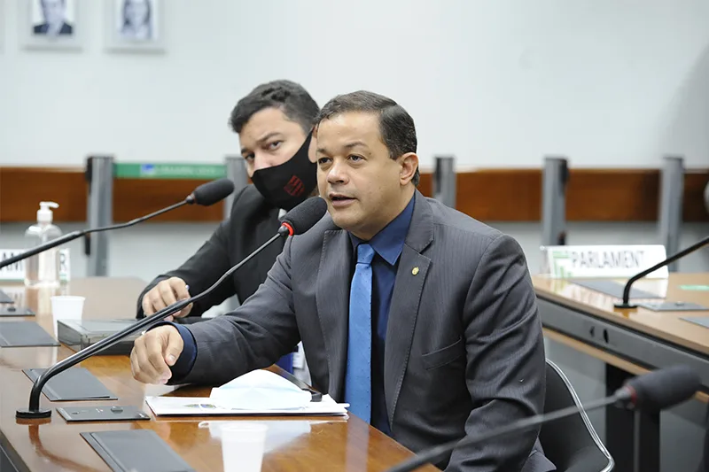 Justiça Eleitoral ordena bloqueio de página ligada à campanha de Delegado Pablo
