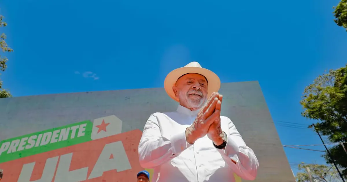 Campanha de Lula prepara anúncios sobre investigação de Flávio Bolsonaro