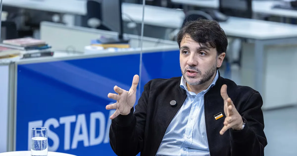 Renan Santos pede publicidade de decisões em inquérito e caso do INSS
