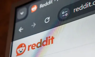 Reddit ganha relevância para IAs, mas impõe limites à atuação das marcas