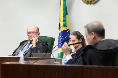 Gilmar Mendes interrompe análise sobre afastamento de chefes da PF