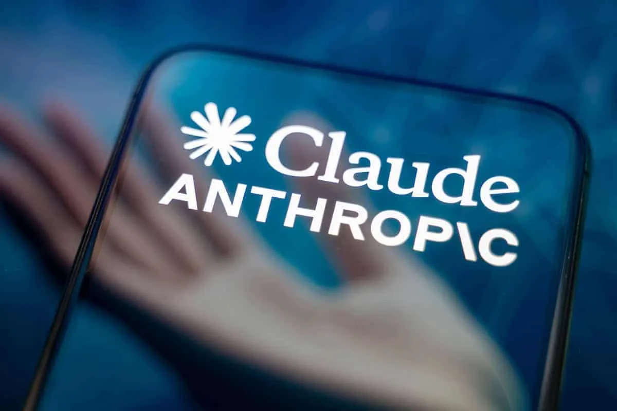 Anthropic lança Claude Opus 5.5 com foco em código e segurança
