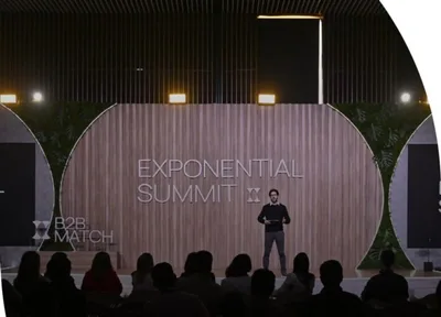 Exponential Summit reúne 150 líderes em imersão sobre negócios e tecnologia