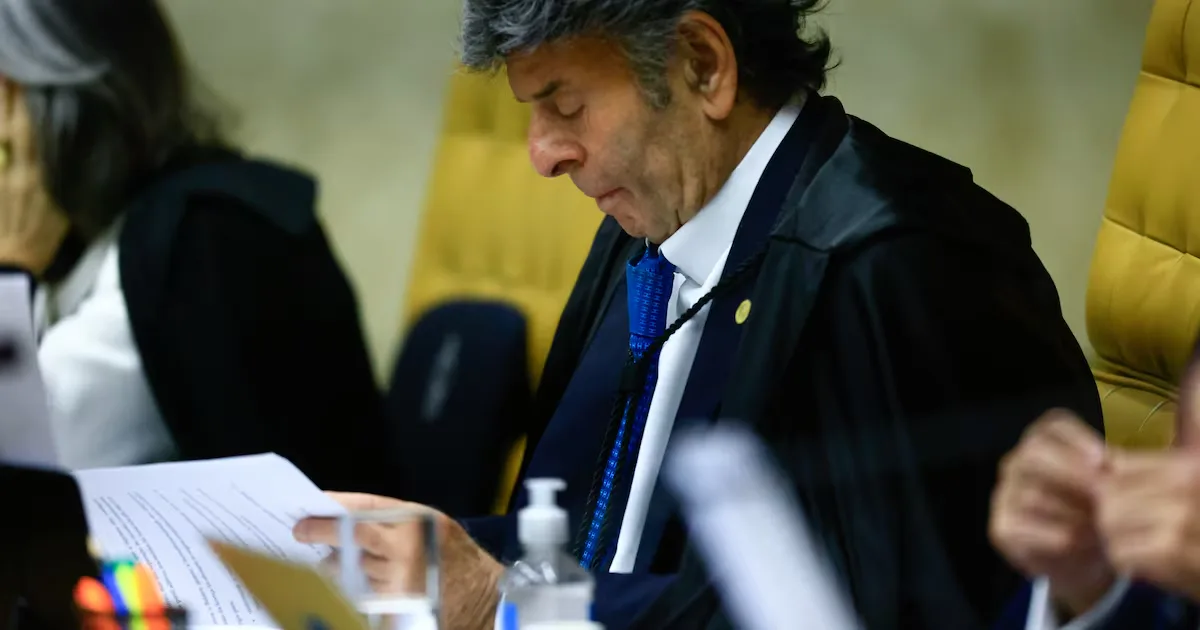 Fux suspende decisão de Dino e manda restaurar posts sobre falsa informação