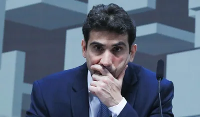 PF convoca autoridades do BC e André Esteves em investigação sobre o Master