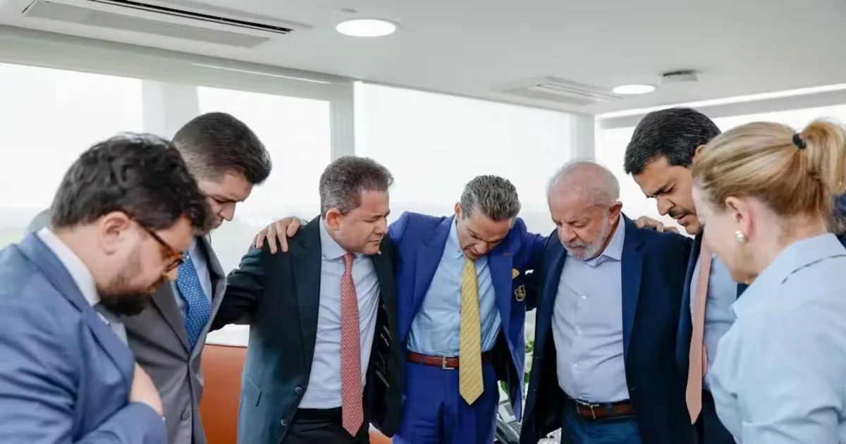 PT distribui material que associa ações de Lula a referências bíblicas