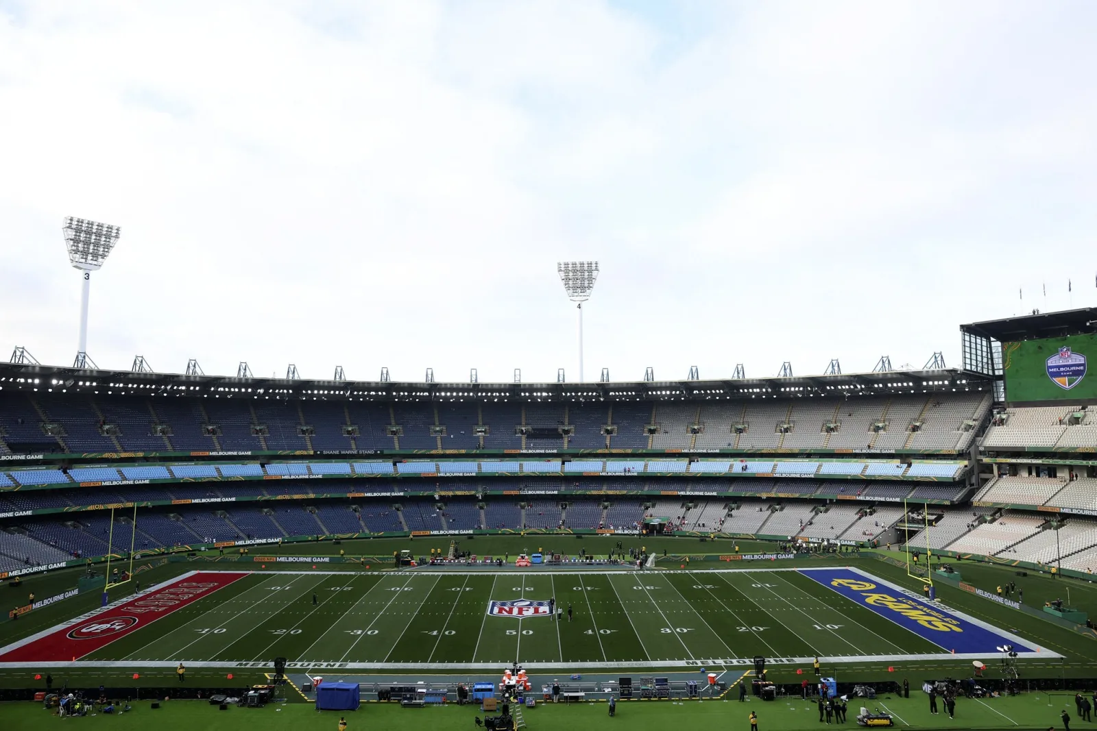 NFL levará nove jogos ao exterior em 2026, com estreia na França e retorno ao México