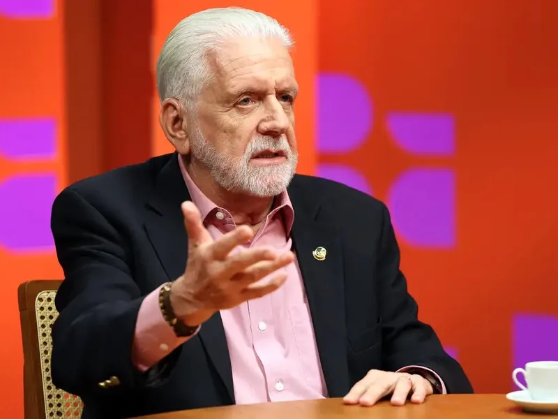 Wagner pede que STF adie análise de casos até depois das eleições