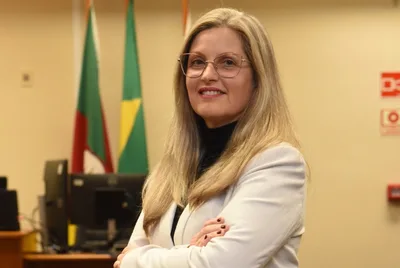 Juíza Márcia Wrasse concilia carreira no júri, estudo e defesa da educação