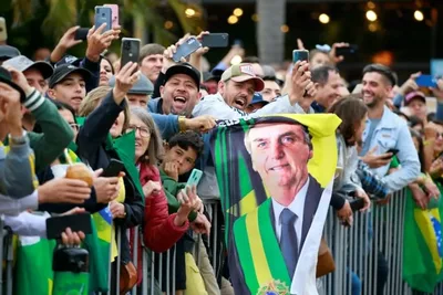 Apoiadores de Bolsonaro protestam em Brasília contra Lula e Moraes