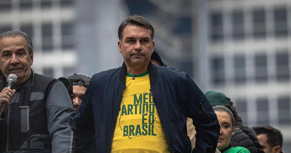 Flávio Bolsonaro promete banir cassinos online e preservar bets esportivas
