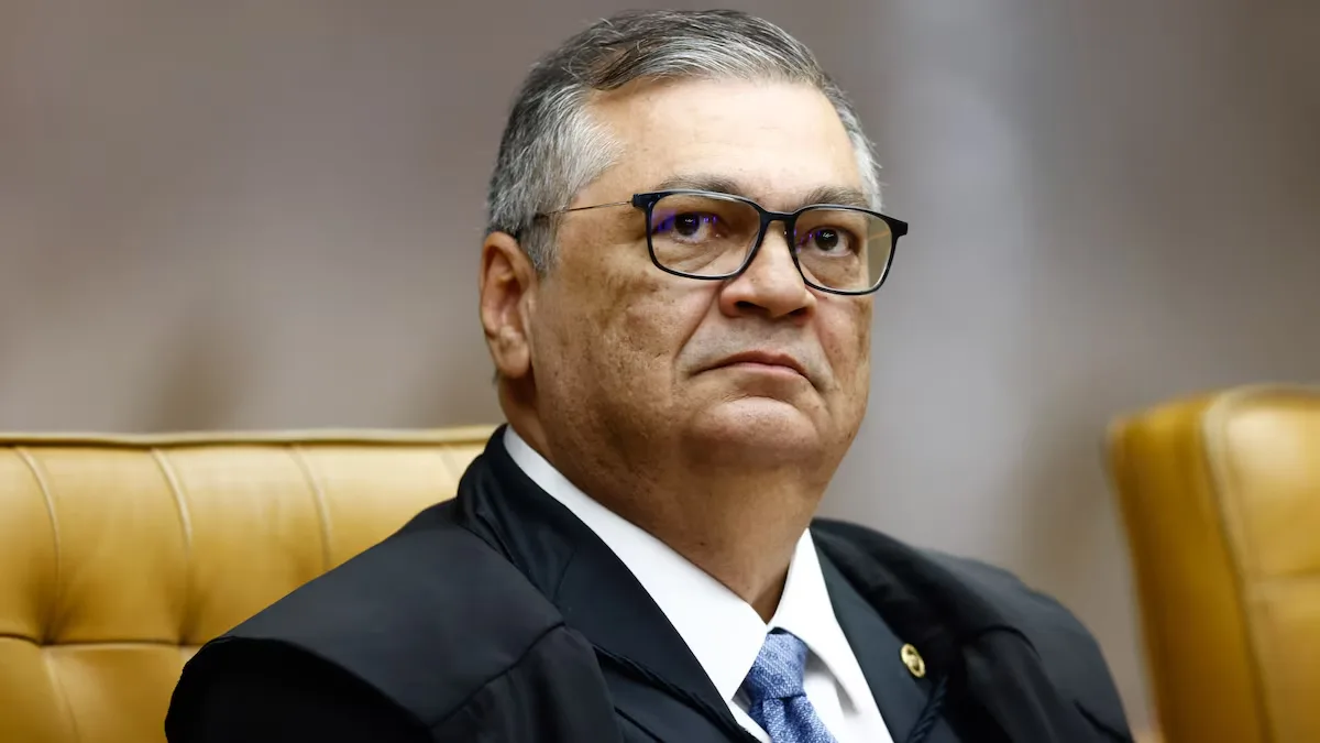 Decisão sobre comando da PF amplia críticas e expõe disputa no STF